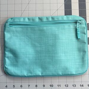 Thirty-One Aqua Storage Pouch Pocket A Tote
